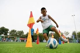 铃木一朗在 2007 年全明星赛击出史上首场内本垒打，获选全明星 MVP